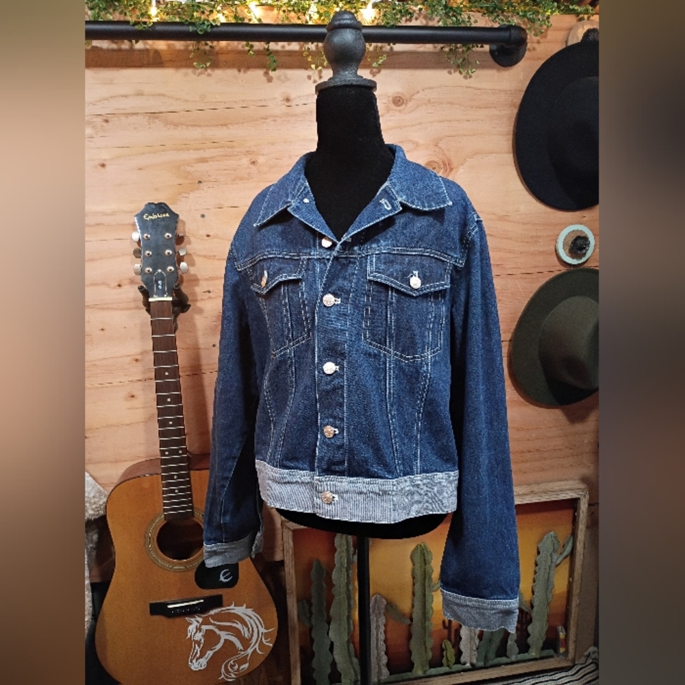 🌿SOLD🌿Paradox Jean Jacket